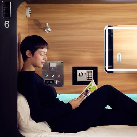 Capsule Hotel Montreal Ngoại thất bức ảnh