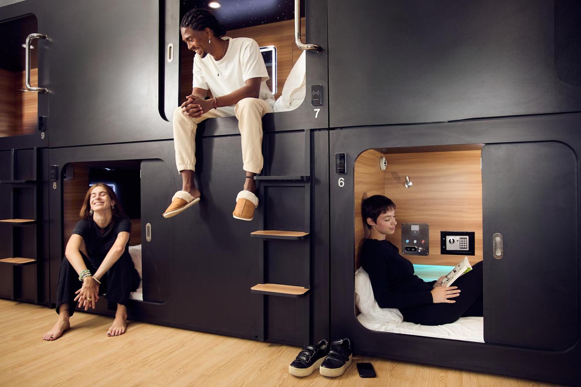 Capsule Hotel Montreal Ngoại thất bức ảnh