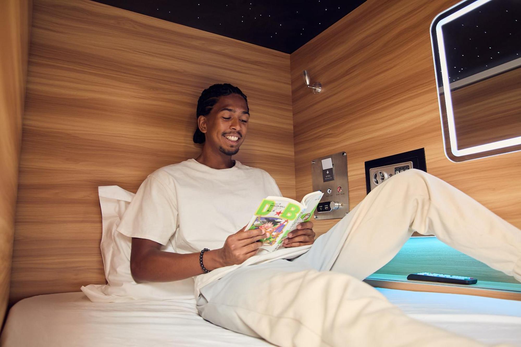 Capsule Hotel Montreal Ngoại thất bức ảnh